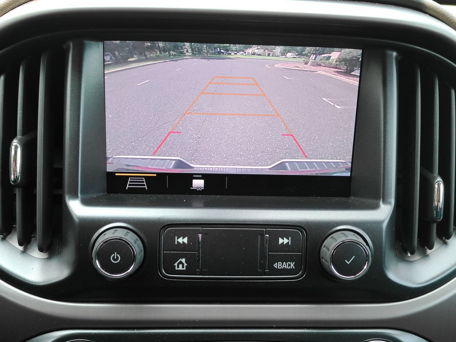 Certified 2022 GMC Canyon AT4 w/ Trailering Package AWD/4WD image 28