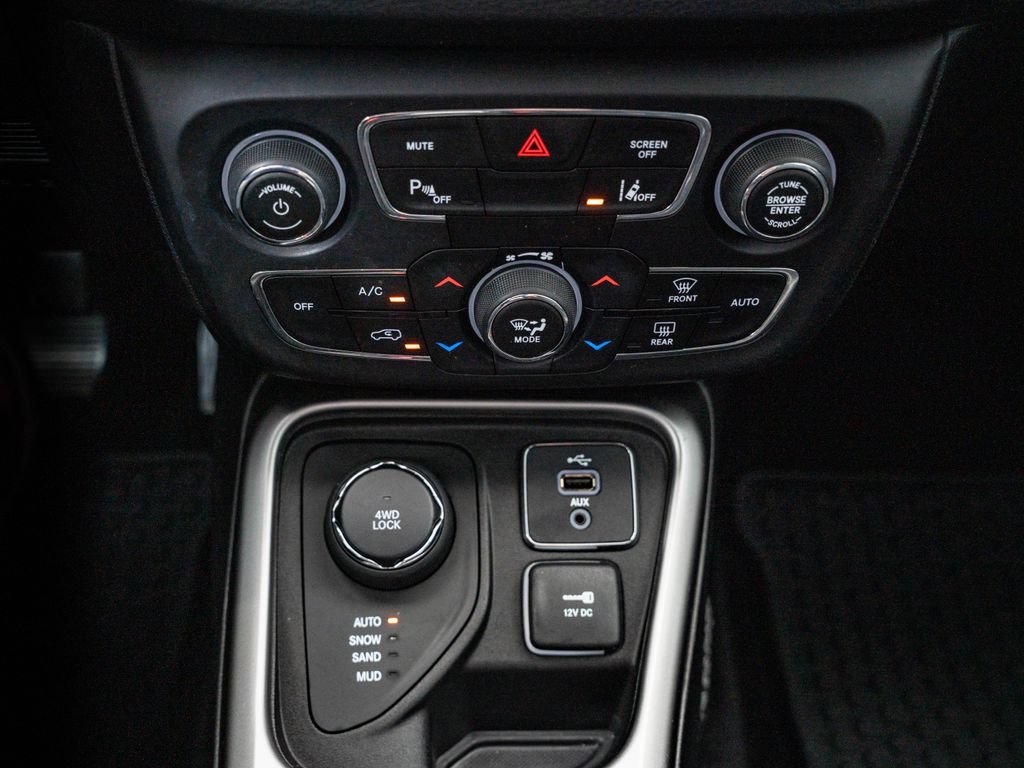 Used 2018 Jeep Compass Latitude w/ Popular Equipment Group AWD/4WD image 32