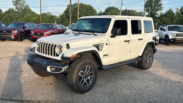 Used 2026 Jeep Wrangler Unlimited Sahara AWD/4WD image 2