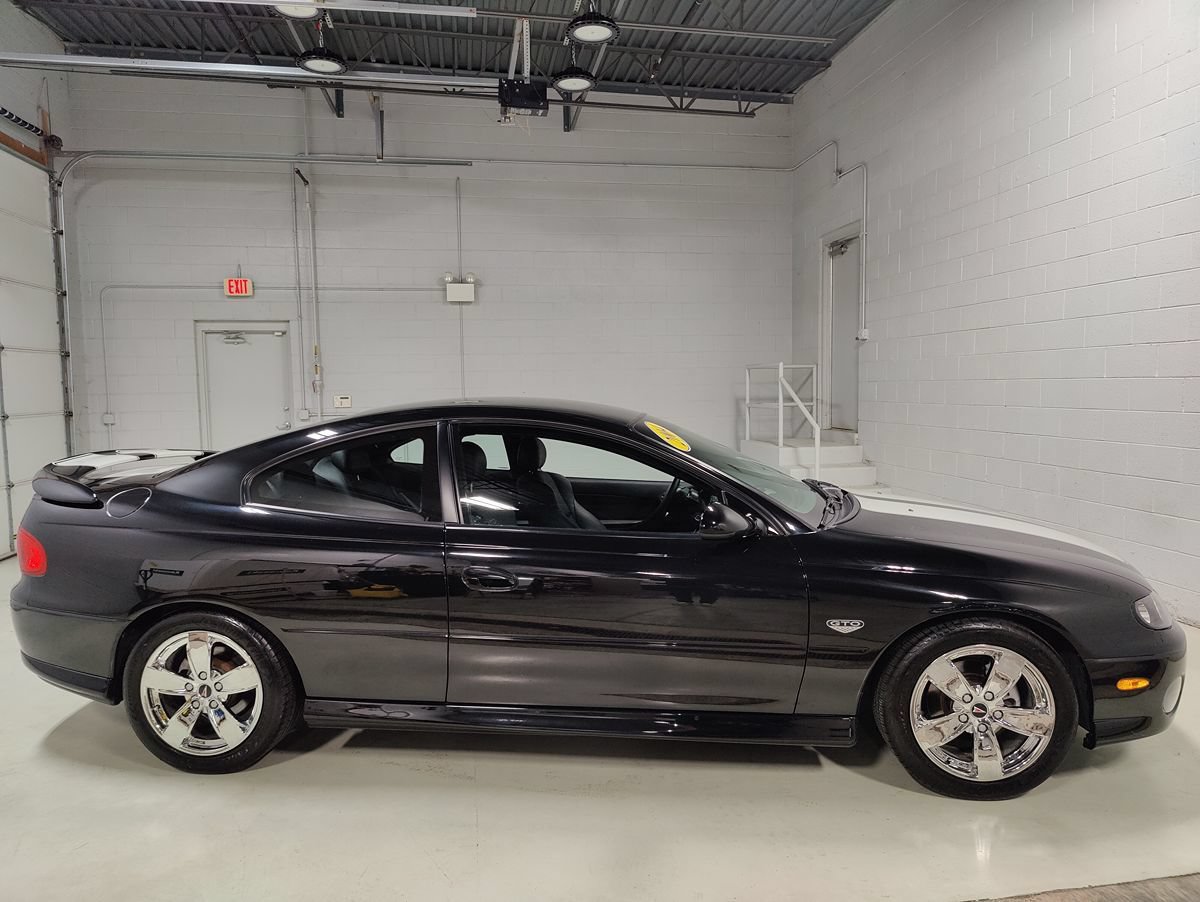 Used 2004 Pontiac GTO RWD image 2