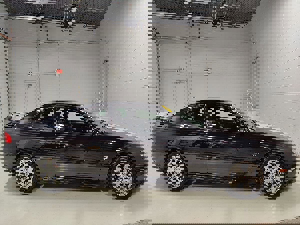 Used 2004 Pontiac GTO image 2