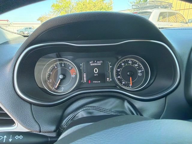 Used 2020 Jeep Cherokee Latitude FWD image 24