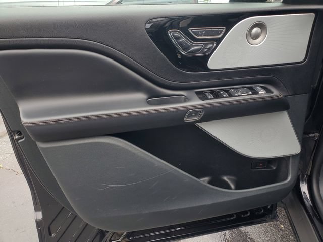 Certified 2023 Lincoln Aviator Reserve w/ Equipment Group 201A AWD/4WD image 8
