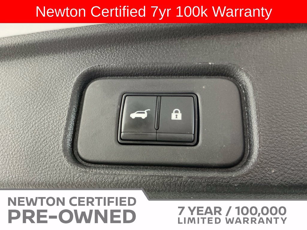 Used 2025 Nissan Pathfinder Platinum w/ Cargo Package FWD image 27