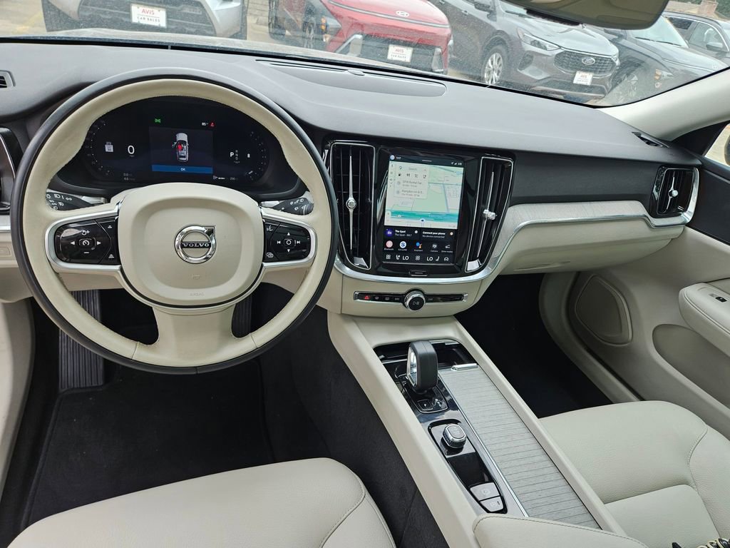 Used 2025 Volvo V60 B5 Cross Country Plus AWD/4WD image 16