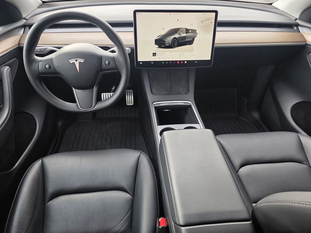 Used 2023 Tesla Model Y Performance image 2