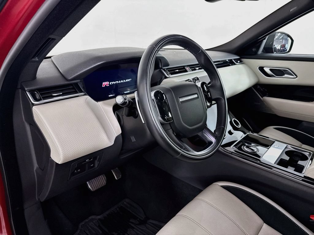 Used 2019 Land Rover Range Rover Velar R-Dynamic SE AWD/4WD image 4
