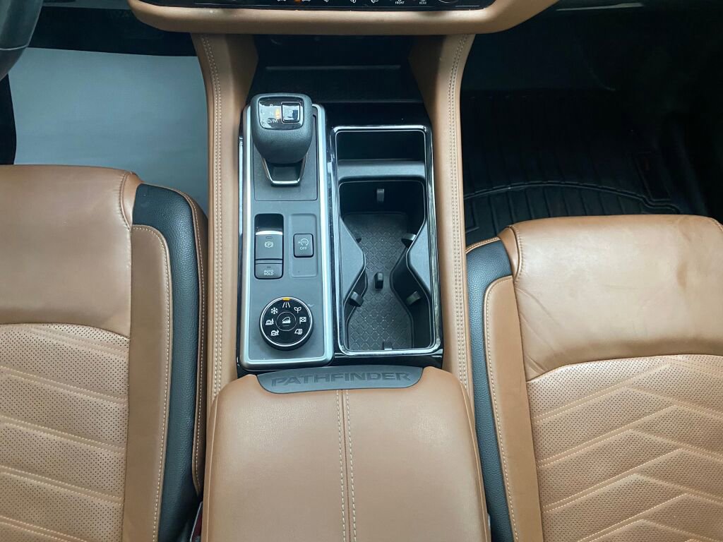 Used 2022 Nissan Pathfinder Platinum image 15