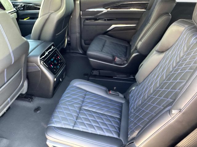 Certified 2025 Cadillac Escalade IQ Sport 1 w/ LPO, ONYX Package AWD/4WD image 13