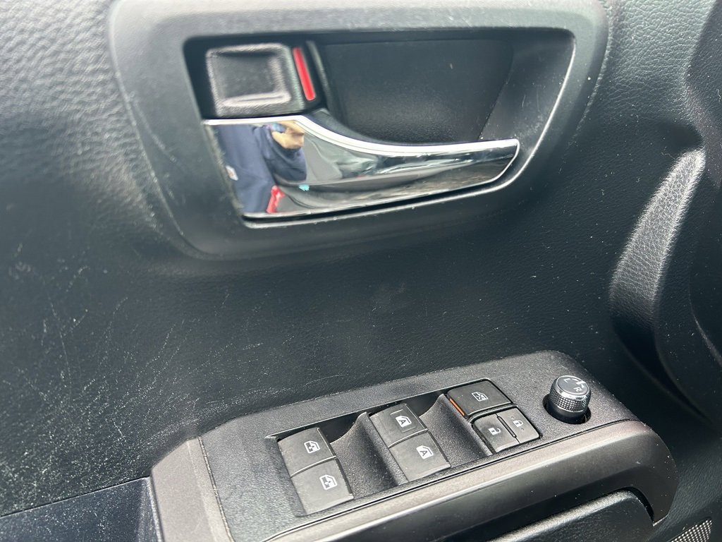 Used 2017 Toyota Tacoma SR5 image 11