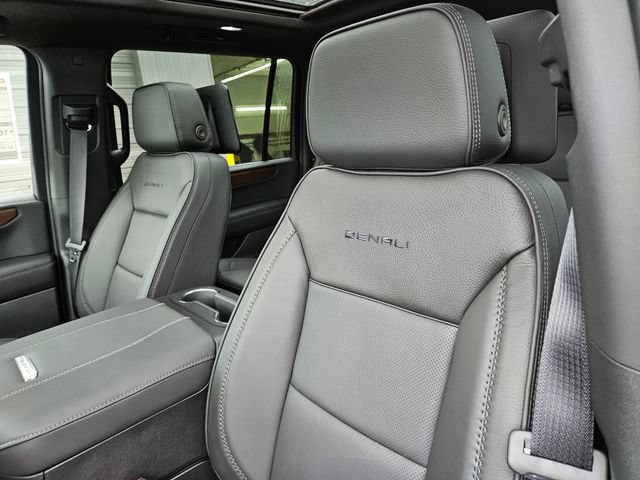 New 2026 GMC Yukon XL Denali w/ Denali Reserve Package AWD/4WD image 22
