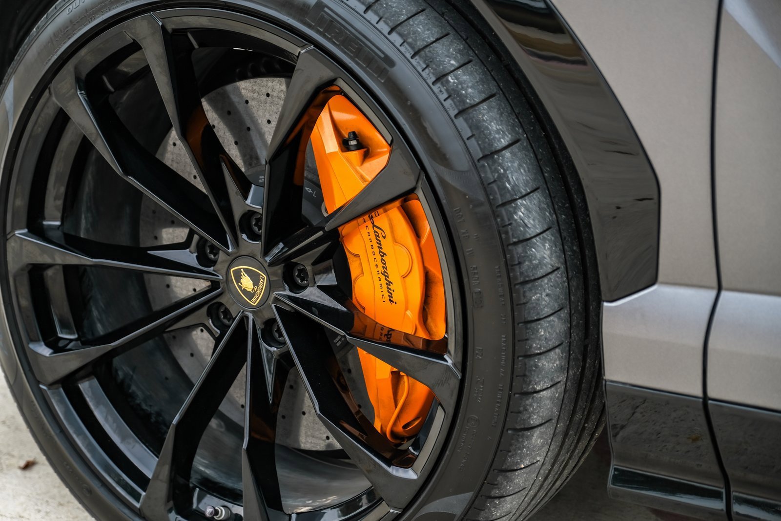 Used 2020 Lamborghini Urus image 65