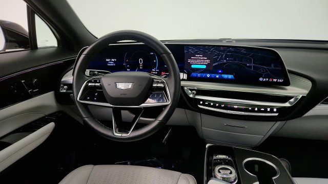 Used 2025 Cadillac Lyriq Luxury w/ LPO, Floor Liner Package RWD image 52