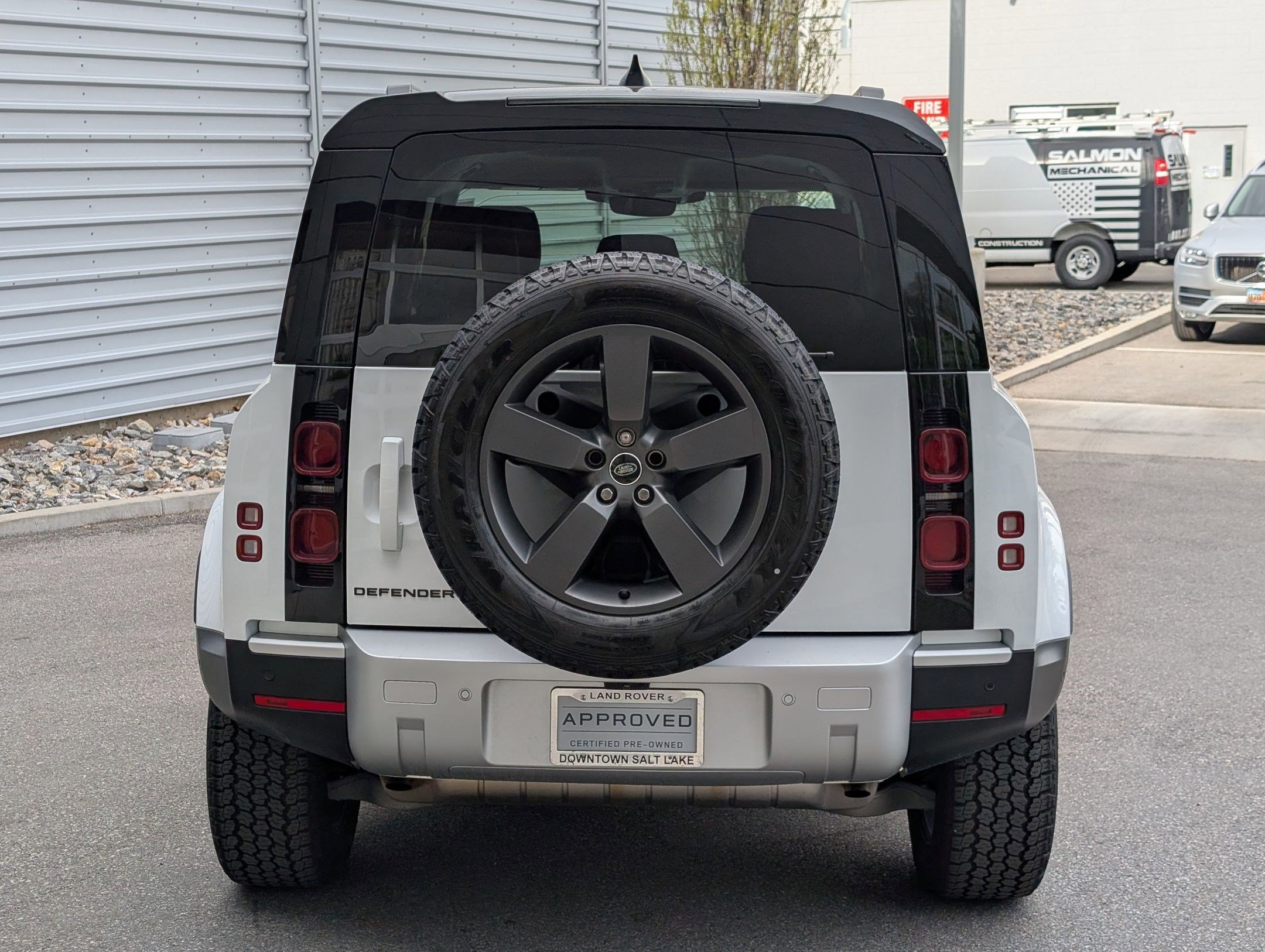 Used 2025 Land Rover Defender 110 S AWD/4WD image 9