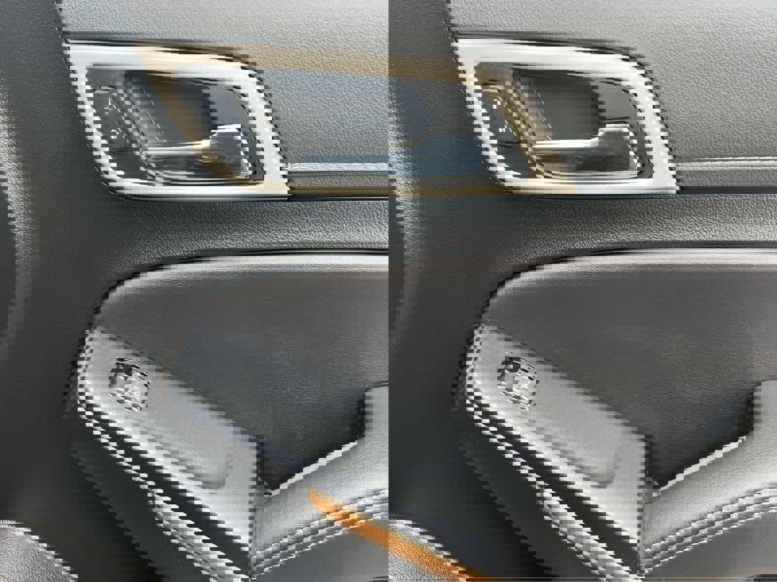 Used 2019 GMC Yukon Denali w/ Denali Ultimate Package image 17