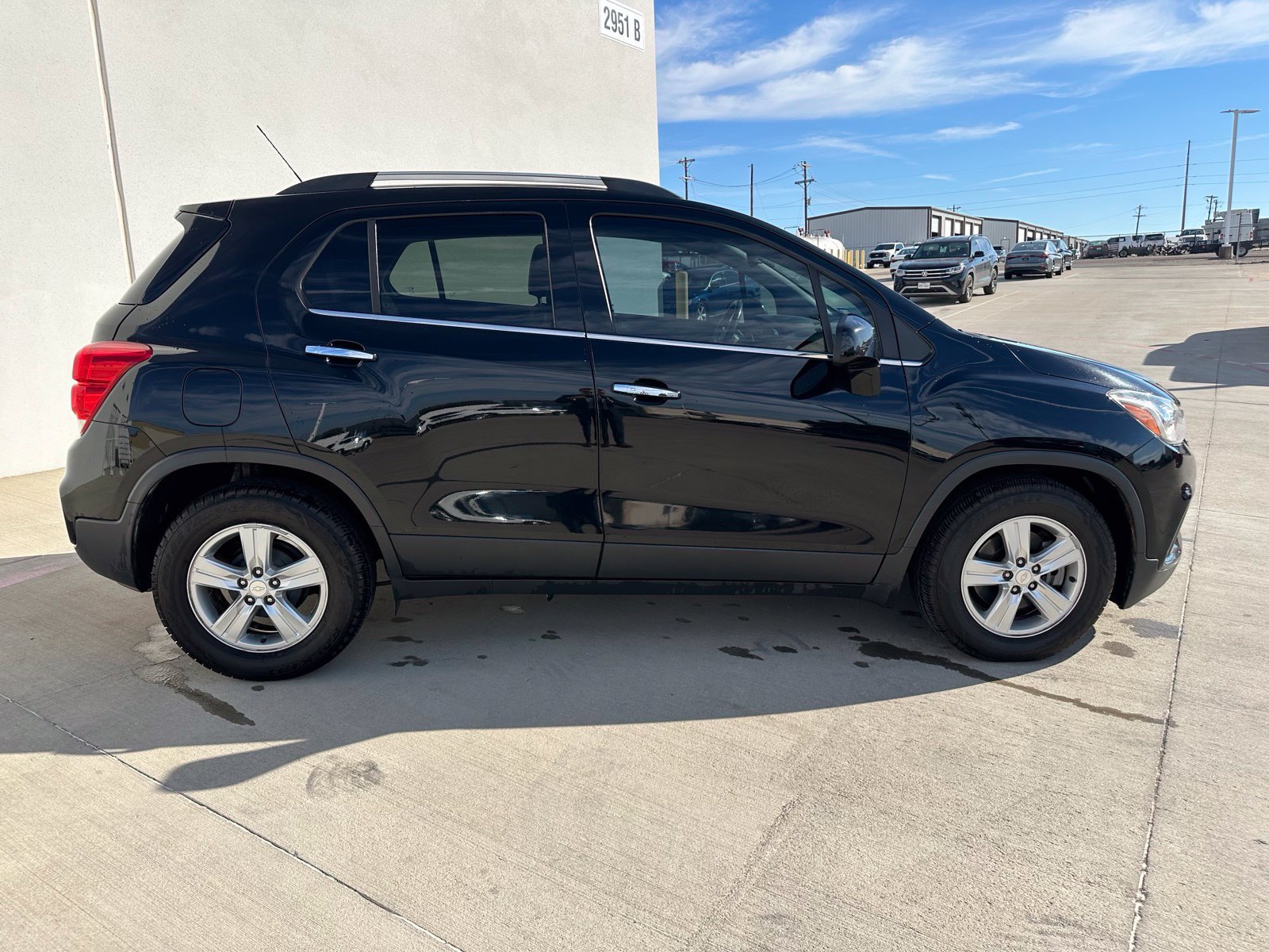 Used 2019 Chevrolet Trax LT w/ LT Convenience Package FWD image 8