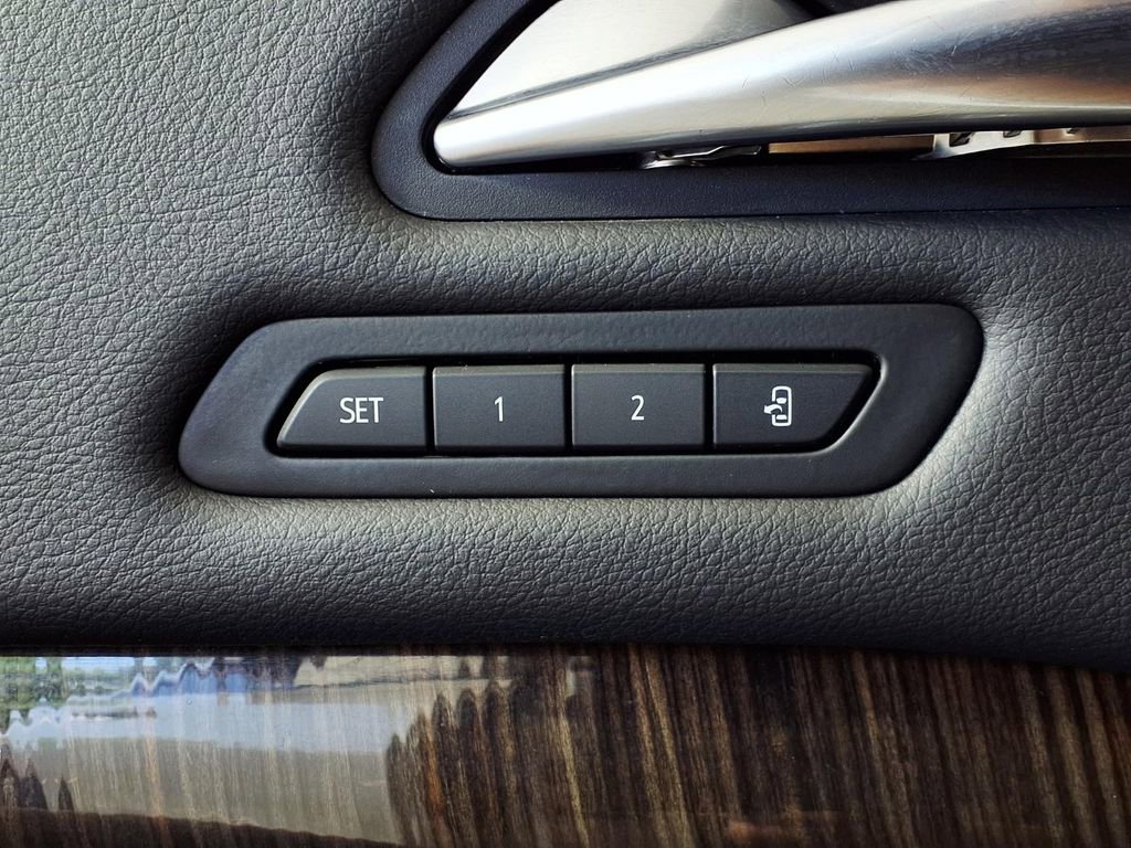 Used 2023 Cadillac XT4 Sport FWD image 16