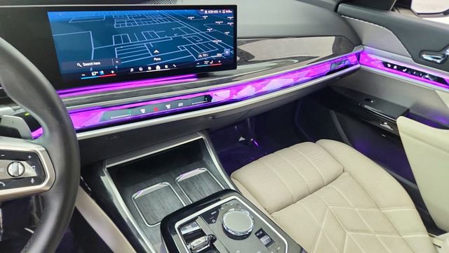 Used 2023 BMW 740i w/ Parking Assistance Package image 43