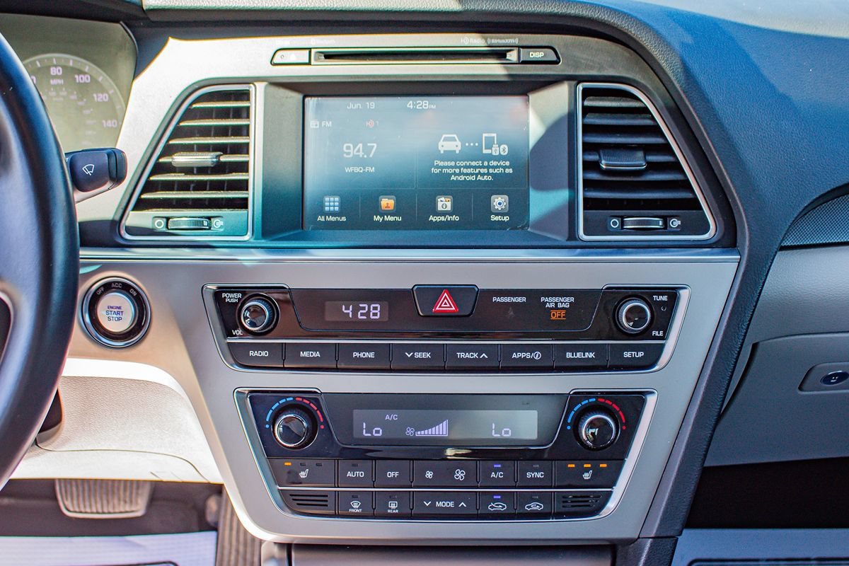 Used 2016 Hyundai Sonata Sport w/ Option Group 02 FWD image 22