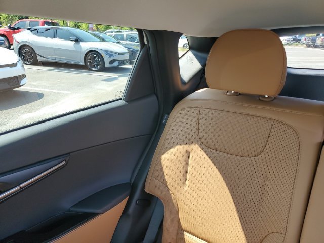 New 2026 Kia EV6 Wind RWD image 10