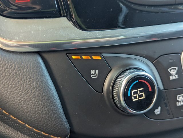 Used 2020 Chevrolet Traverse Premier w/ Redline Edition image 15