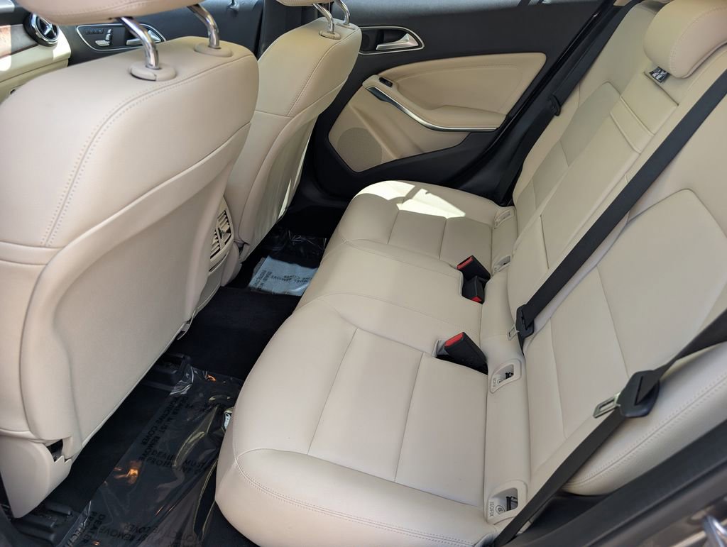 Certified 2019 Mercedes-Benz GLA 250 4MATIC image 30