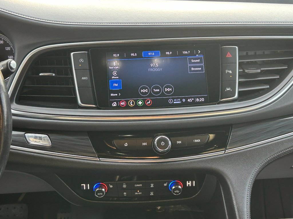 Used 2023 Buick Enclave Essence AWD/4WD image 13