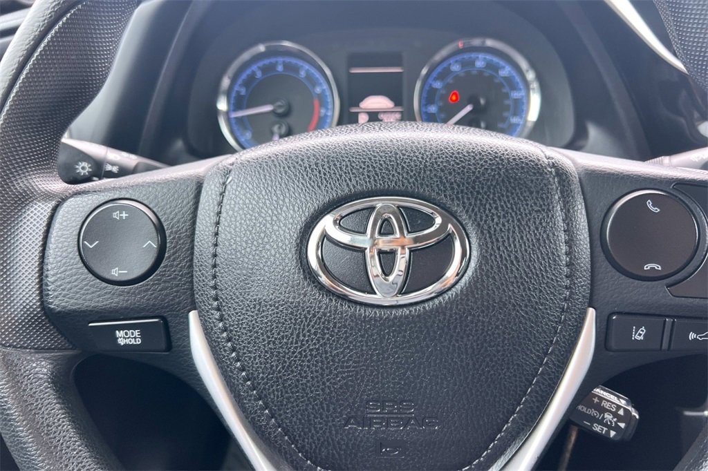 Certified 2018 Toyota Corolla LE image 23