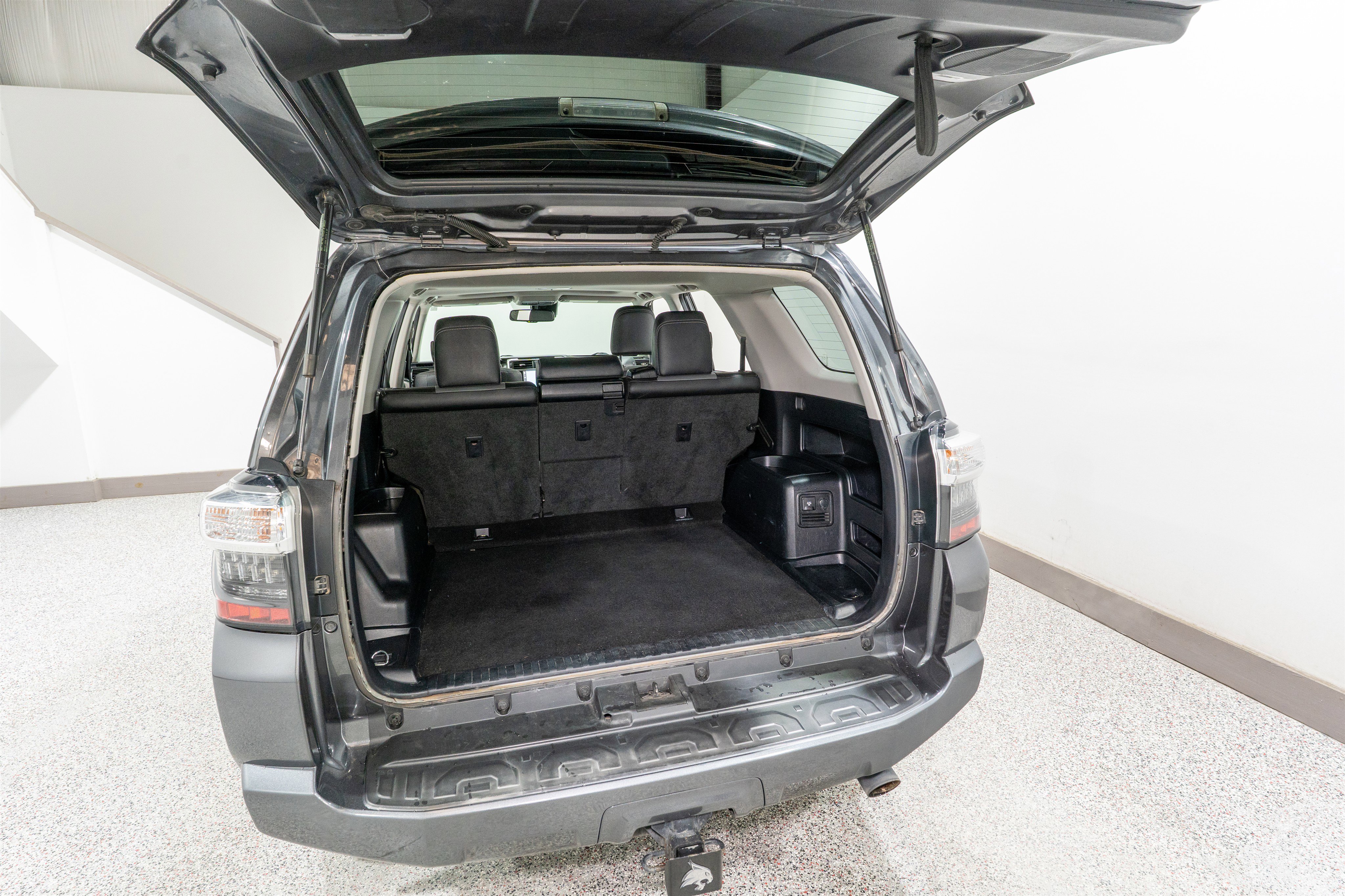 Used 2020 Toyota 4Runner SR5 Premium w/ Moonroof Package image 34