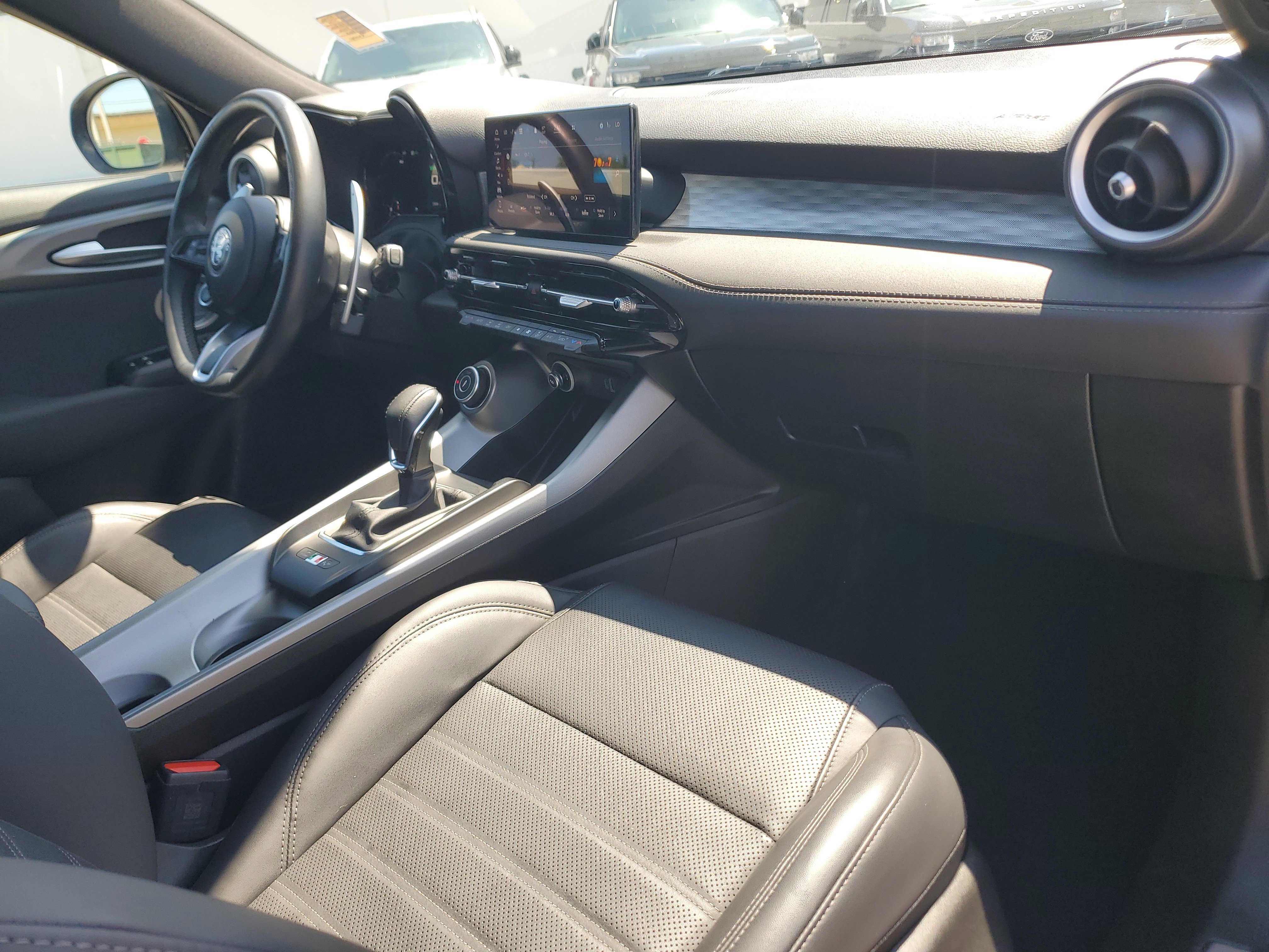 Used 2024 Alfa Romeo Tonale Veloce AWD/4WD image 14