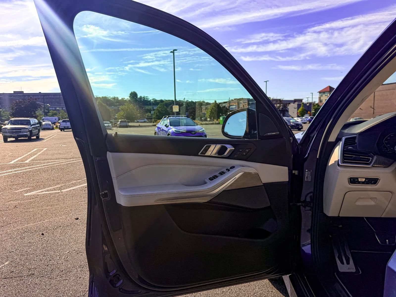 Used 2020 BMW X5 M50i w/ Executive Package AWD/4WD image 14