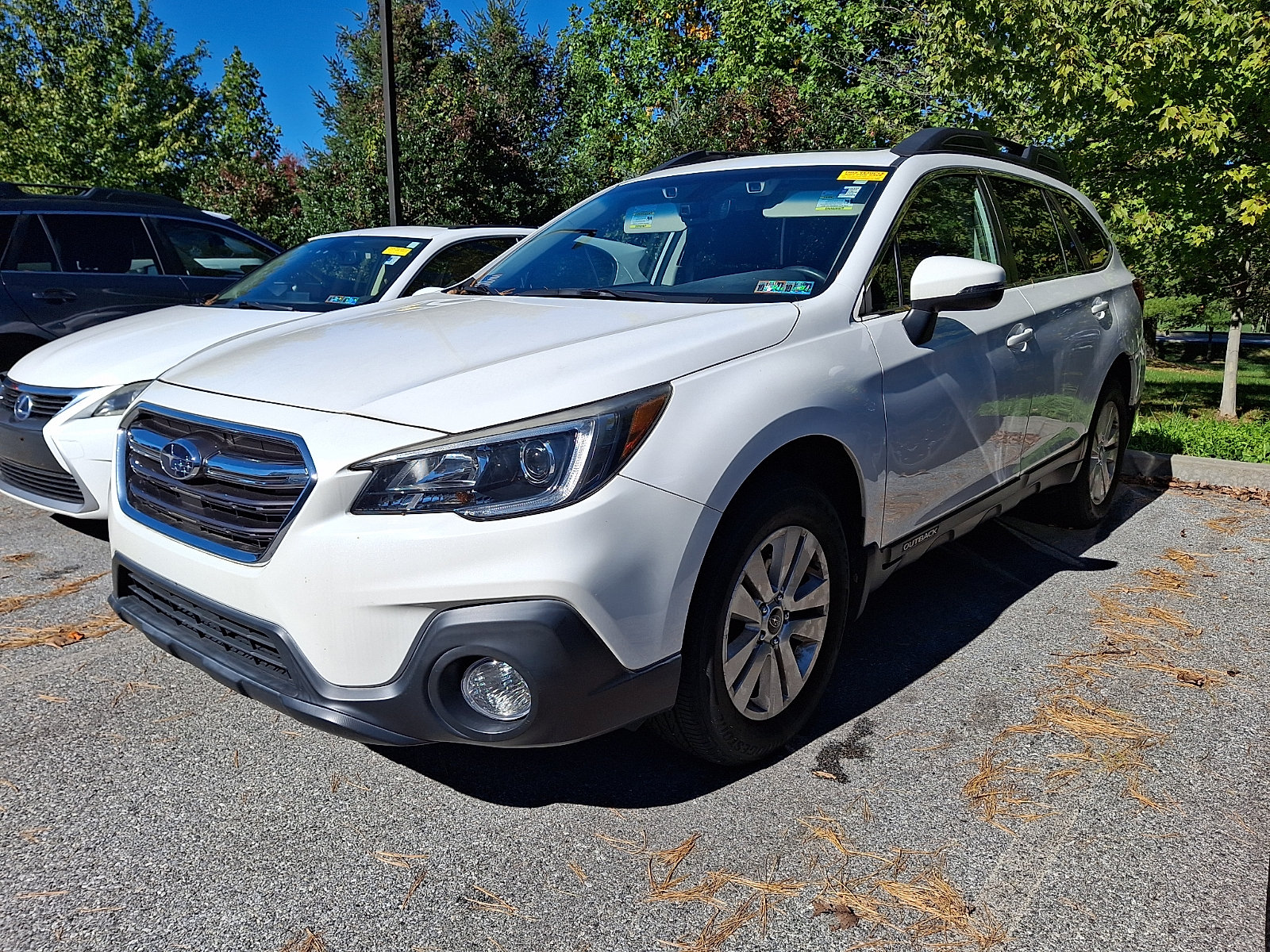 Used 2019 Subaru Outback 2.5i Premium w/ Popular Package #2 AWD/4WD image 3