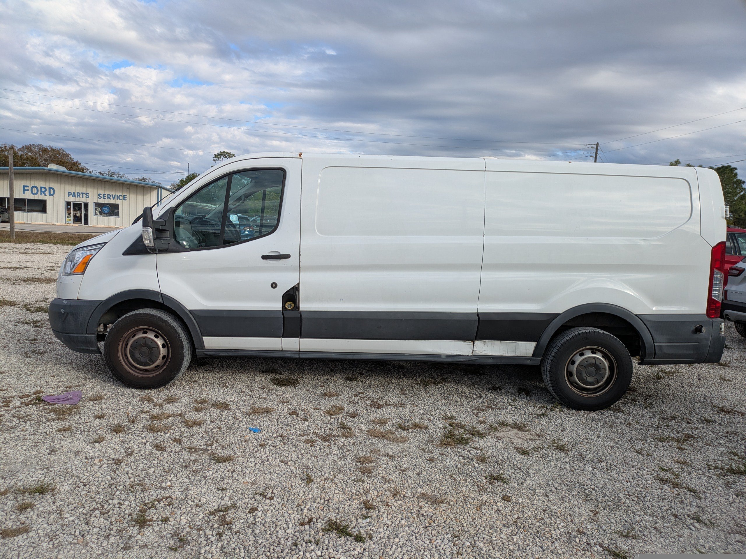 Used 2015 Ford Transit 350 148 Low Roof RWD image 7