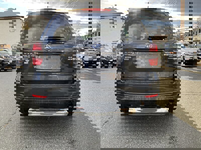 Used 2015 Subaru Forester 2.5i Premium w/ All-Weather Package image 6