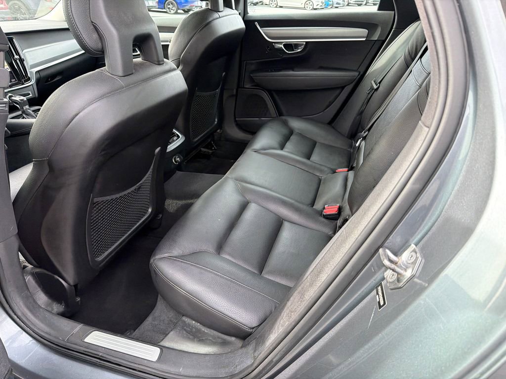 Used 2017 Volvo S90 T6 Momentum w/ Vision Package image 21