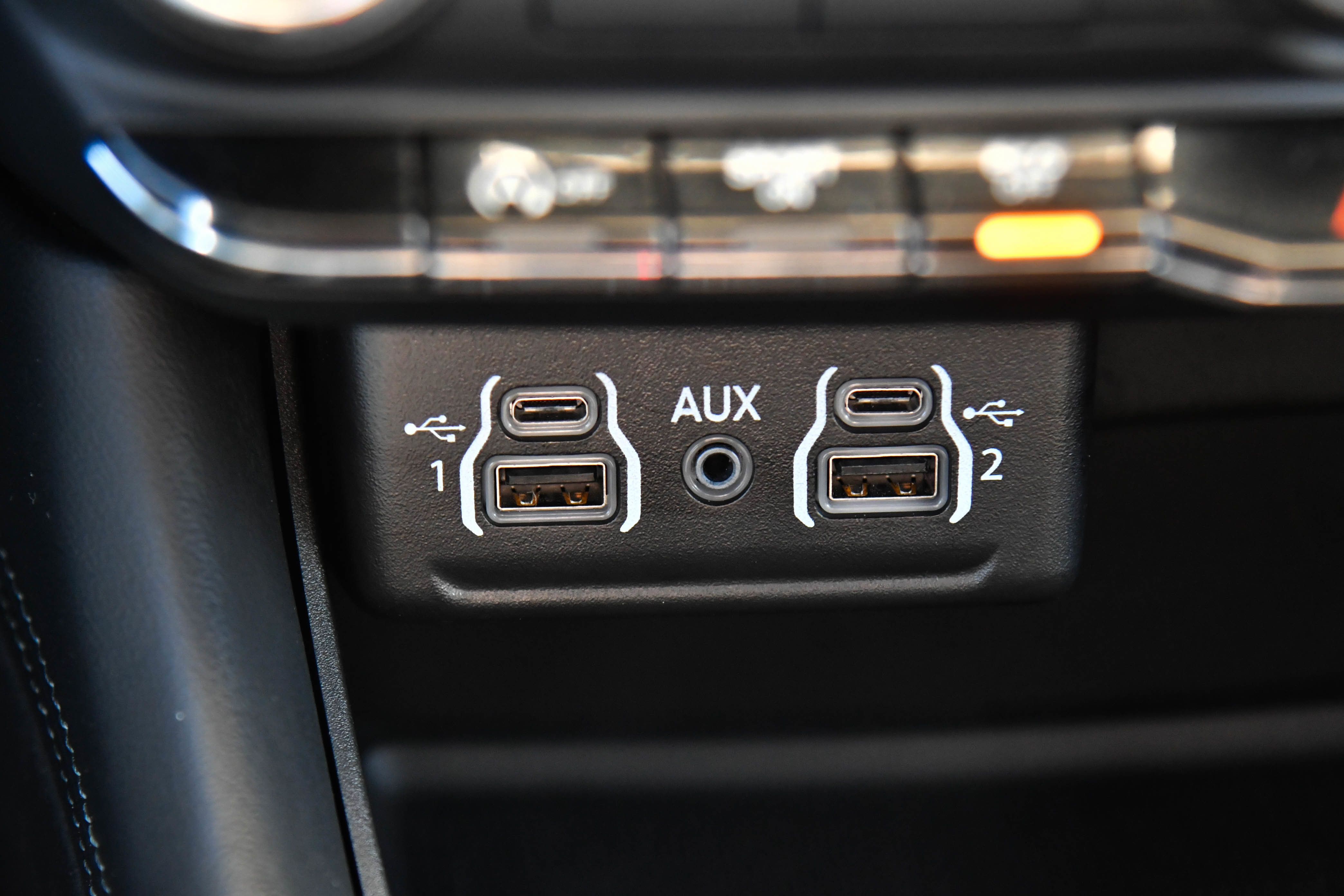 Used 2022 Dodge Durango SXT image 25