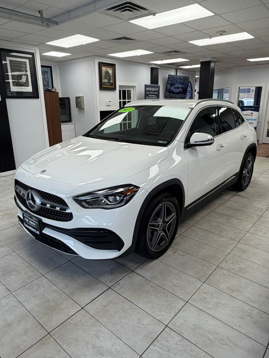 Used 2022 Mercedes-Benz GLA 250 4MATIC image 1