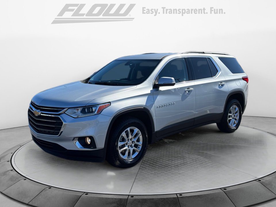 Used 2021 Chevrolet Traverse LT image 3