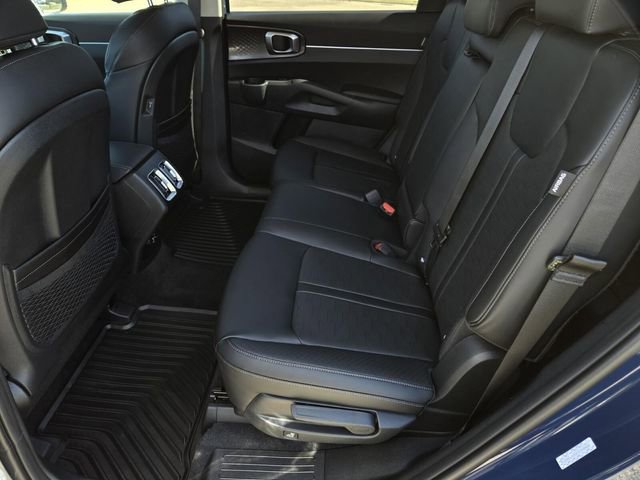 New 2026 Kia Sorento S w/ S Panoramic Sunroof Package image 16