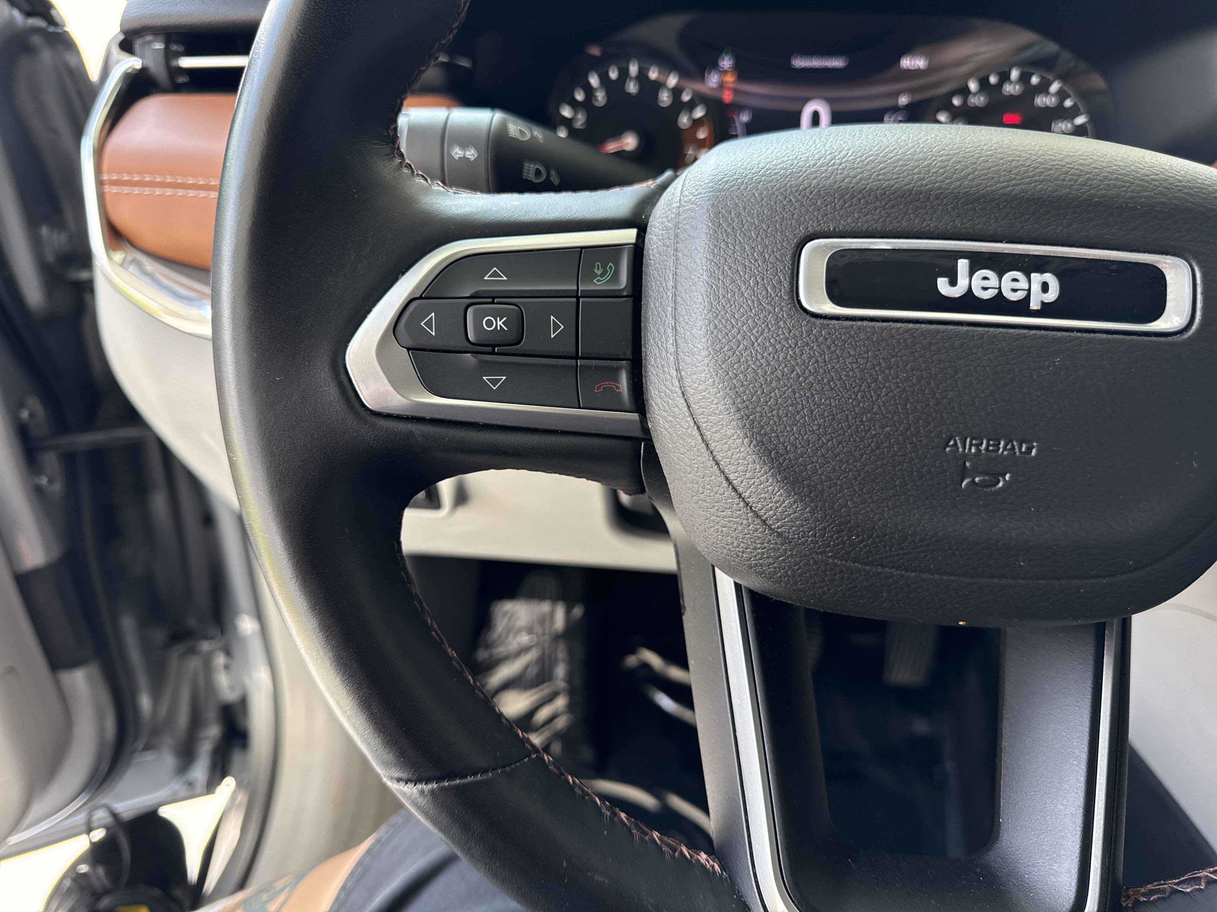 Used 2022 Jeep Compass Limited AWD/4WD image 18