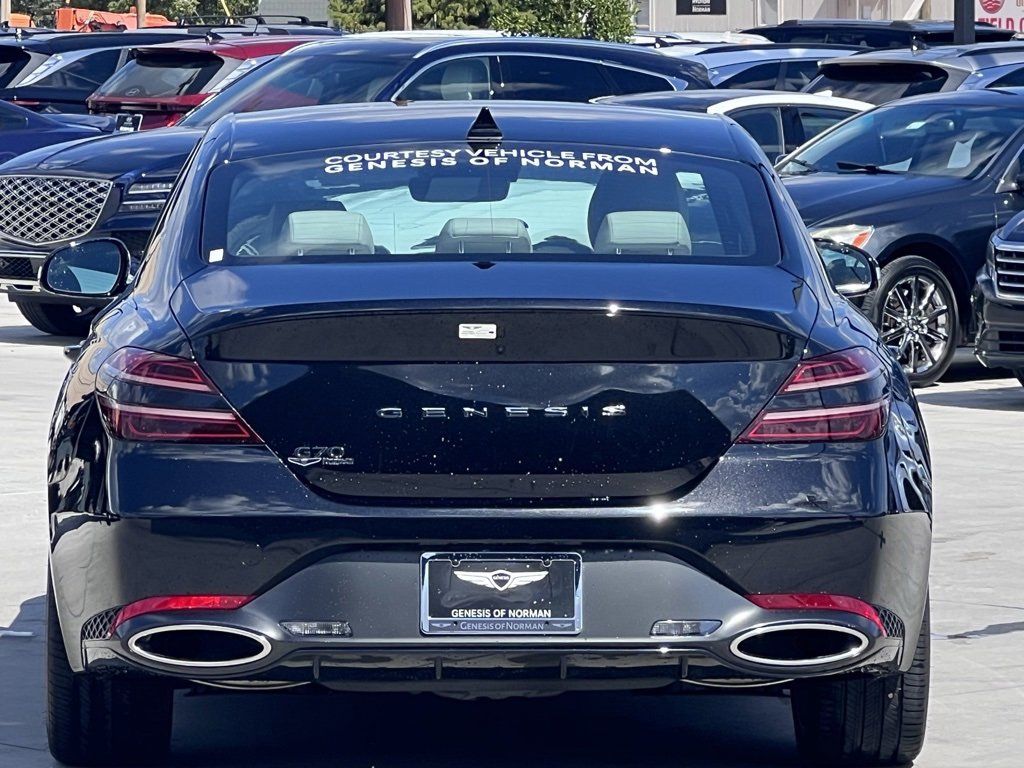 Used 2025 Genesis G70 2.5T image 4