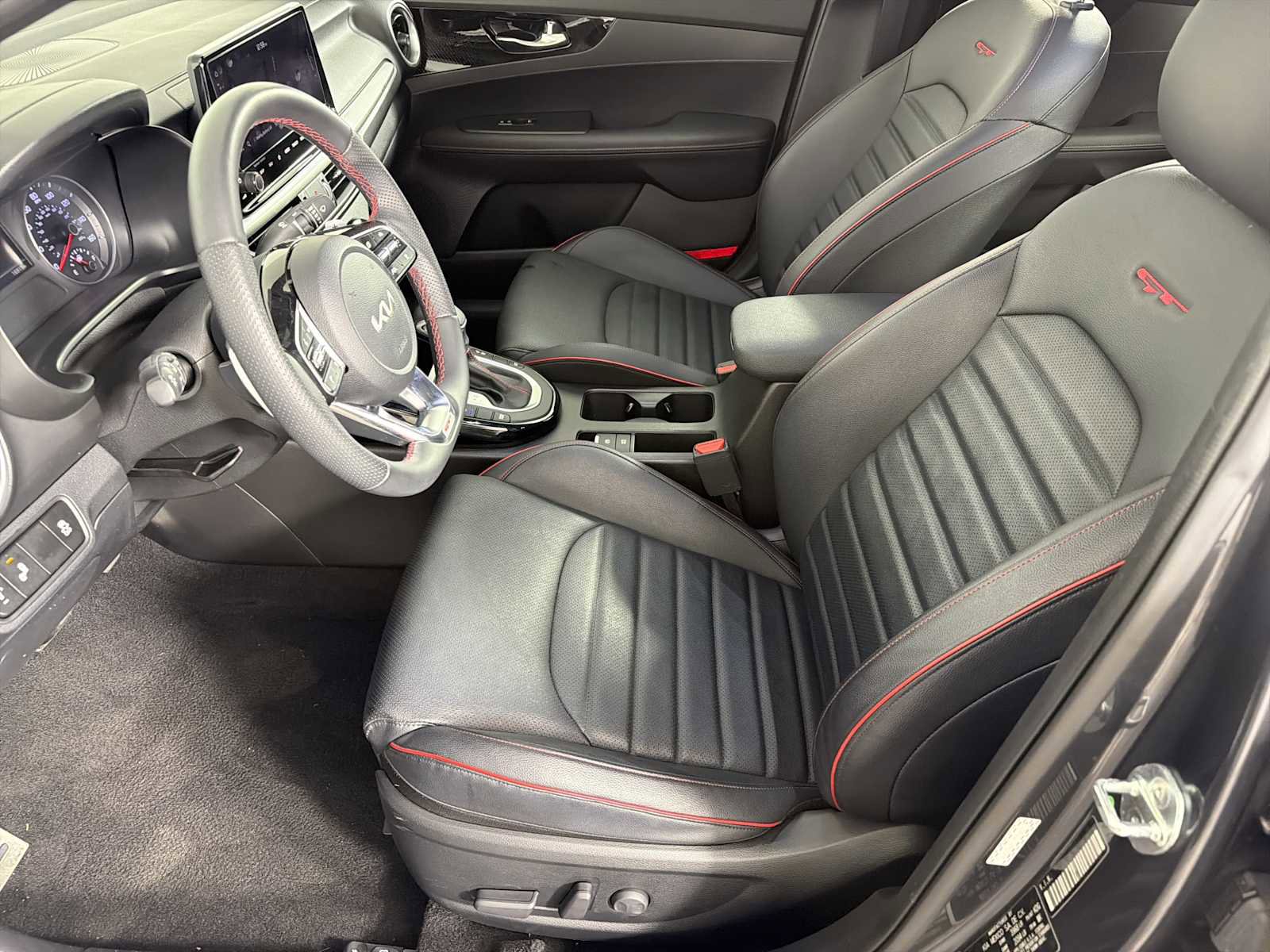 Used 2023 Kia Forte GT w/ GT2 Package image 9