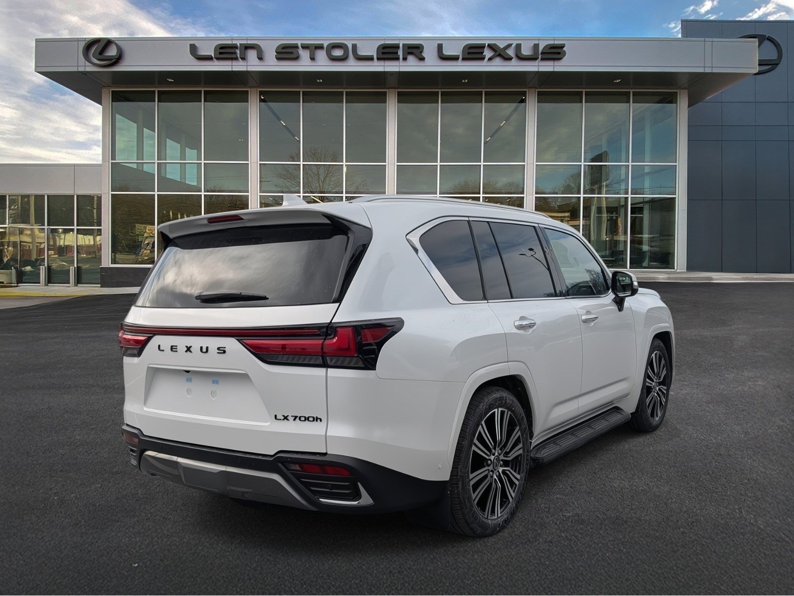 New 2026 Lexus LX 700h Luxury image 2