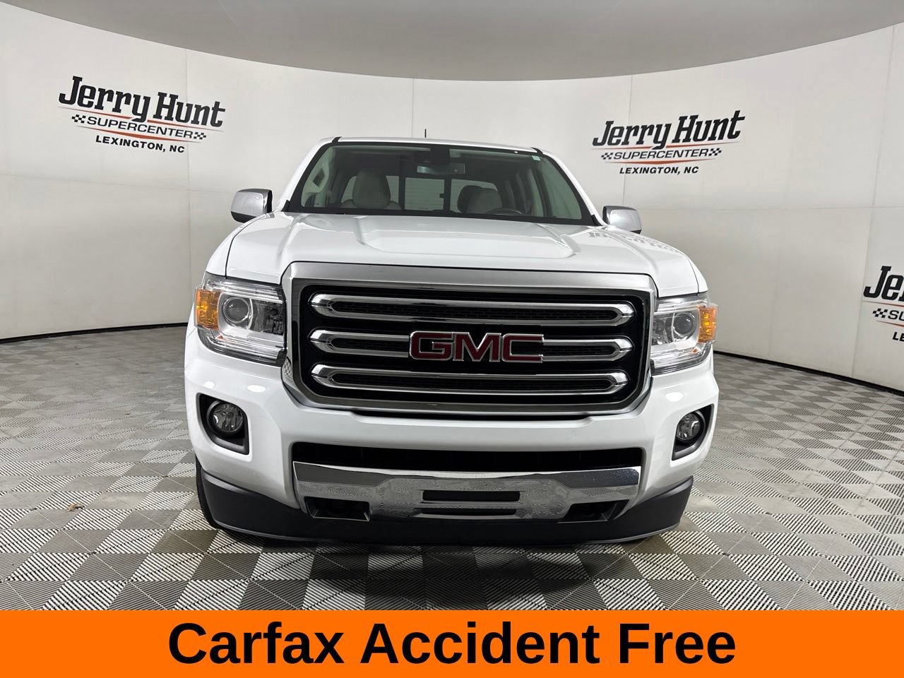 Used 2017 GMC Canyon SLT w/ Driver Alert Package AWD/4WD image 3