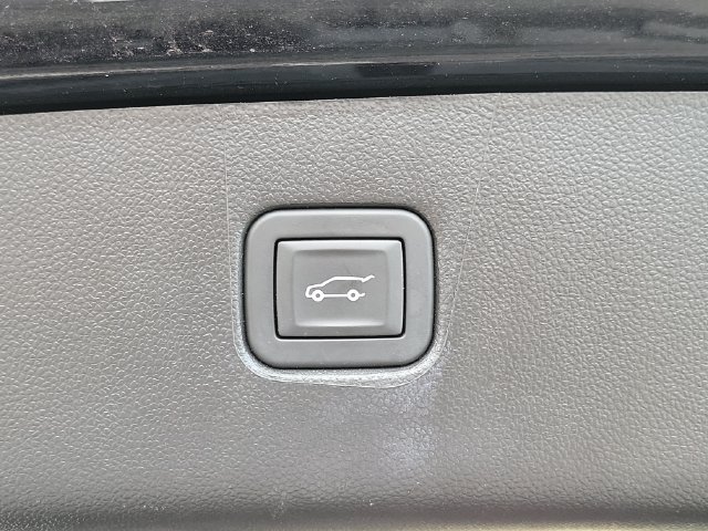 Certified 2025 Chevrolet Blazer RS FWD image 31