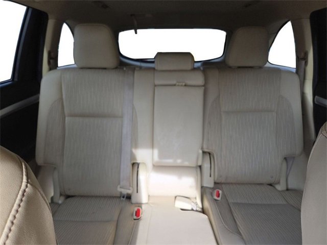Used 2016 Toyota Highlander LE image 13