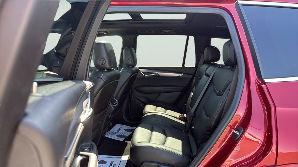 Used 2022 Cadillac XT6 Luxury AWD/4WD image 24