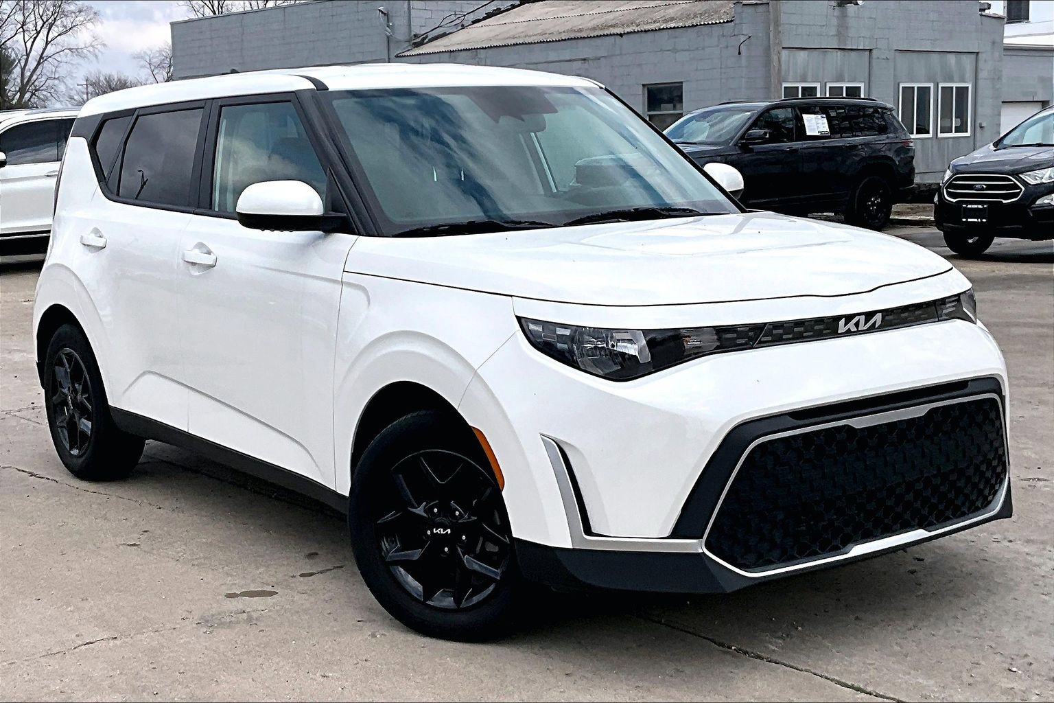 Used 2024 Kia Soul LX w/ Option Group 015 FWD image 35