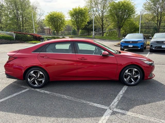 Used 2021 Hyundai Elantra Limited w/ Cargo Package FWD image 8