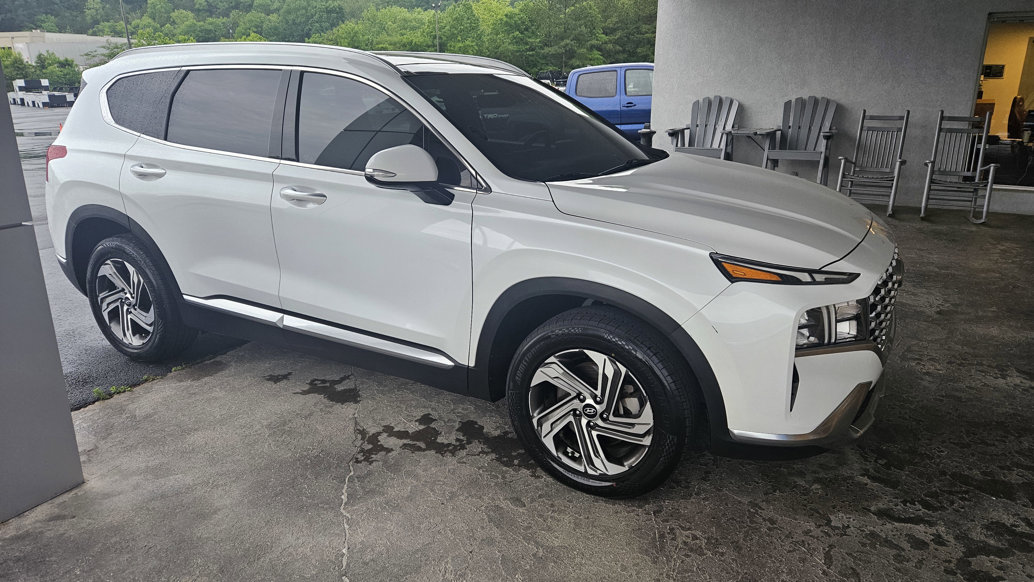 Used 2022 Hyundai Santa Fe SEL w/ Convenience + Premium Package FWD image 5